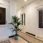 Duomo 7 Min - Historic Luxury 3 Bedrooms With Parking Appartement Milan