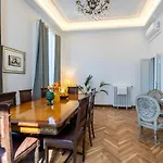 Appartement Duomo 7 Min - Historic Luxury 3 Bedrooms With Parking Milan