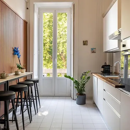 Duomo 7 Min - Historic Luxury 3 Bedrooms With Parking * Milano