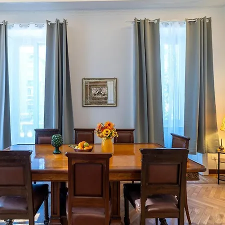 Duomo 7 Min - Historic Luxury 3 Bedrooms With Parking Appartamento Milano
